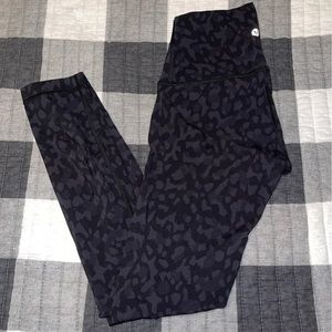 ***SOLD ON MERCARI**** Lululemon Wunder Under Leggings